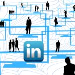 LinkedIn Maze of people